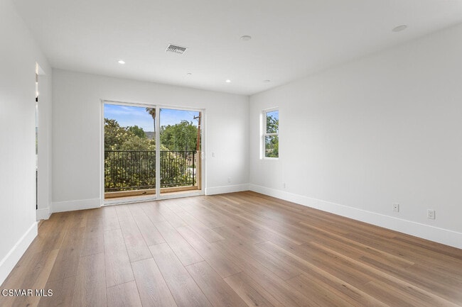 Building Photo - 295 Toyon Ct