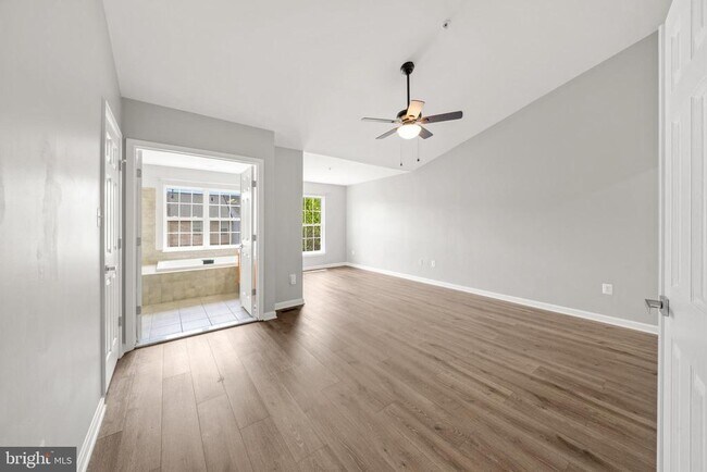 Building Photo - 154 Fieldstone Ct