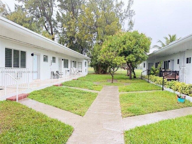 Building Photo - 145 S Shore Dr