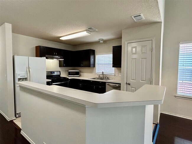 Building Photo - 10623 Sugar Trace Dr