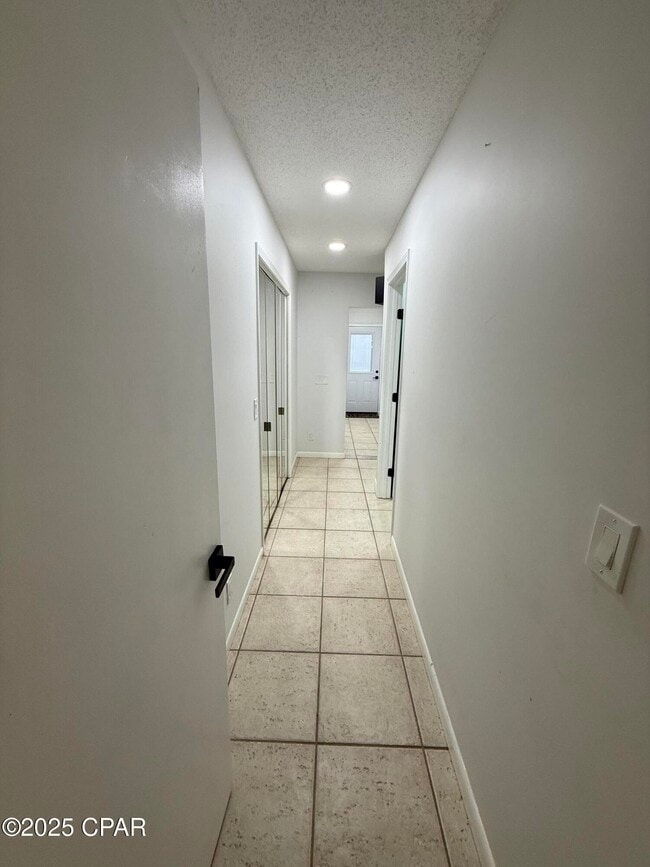 Building Photo - 7300 Sunset Ave