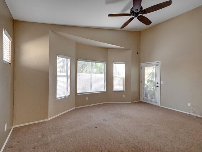 Building Photo - 3 bd 2 bth 2120 sq ft in stonehaven in scottdale