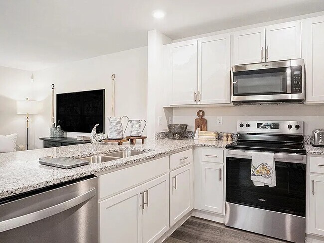 Building Photo - 527 Gemstone Blvd