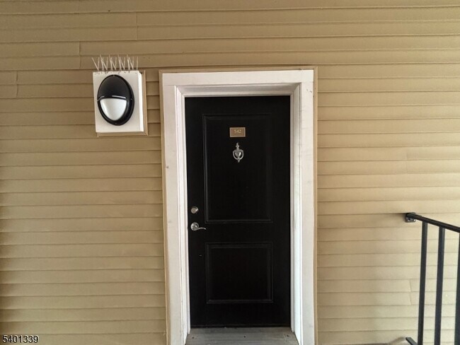 Building Photo - 542 E Celebration Way