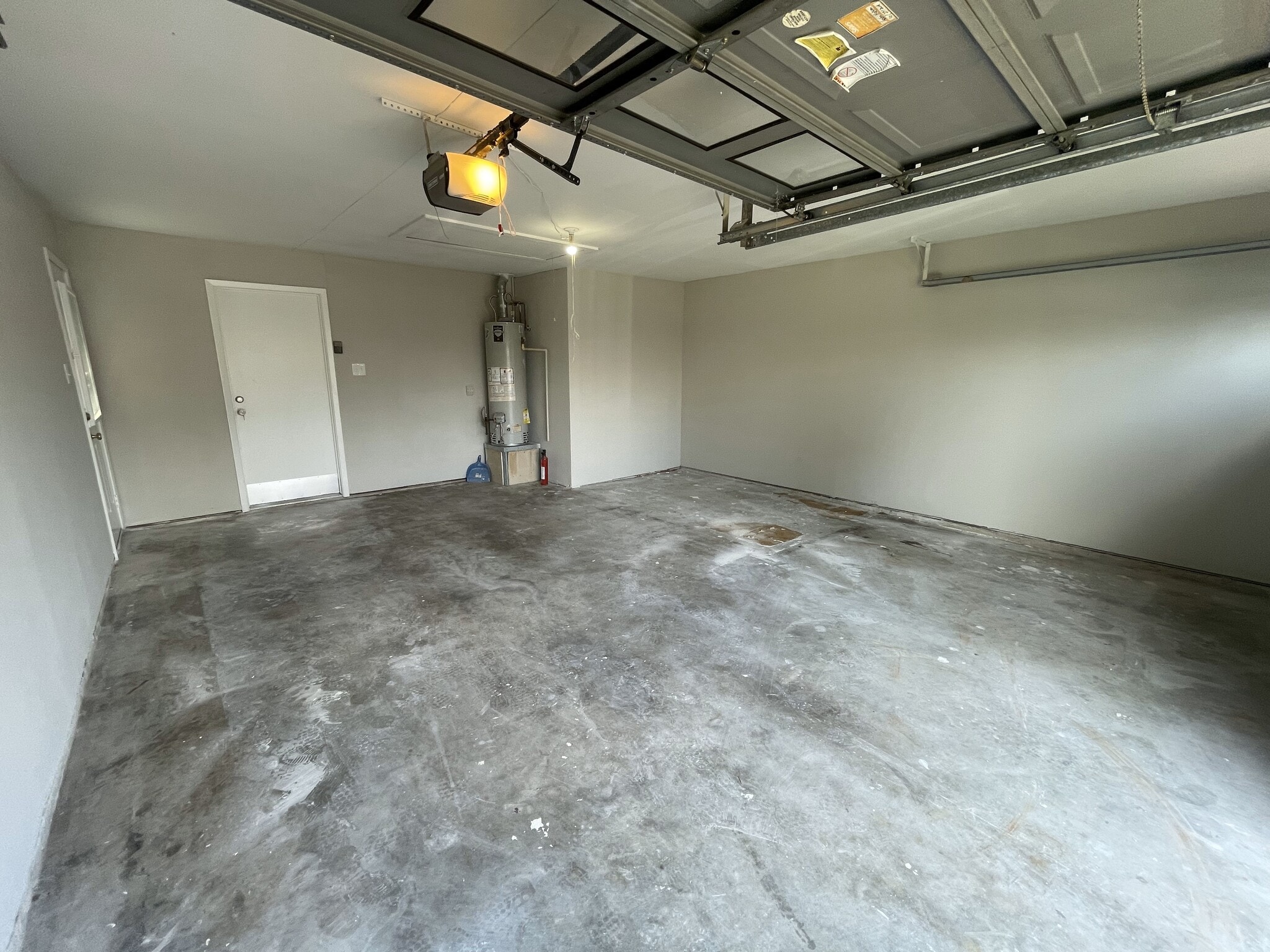 Building Photo - 1013 N Amy Dr