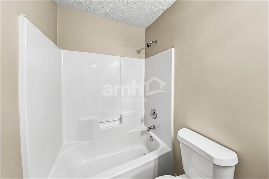 Building Photo - 2922 Cripple Creek Ct