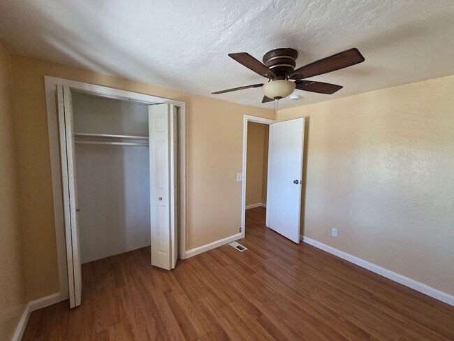 Building Photo - Queen Creek 3 bed / 2 bath on just under 5 Acres! No HOA!
