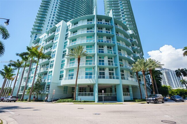 Primary Photo - 1900 N Bayshore Dr