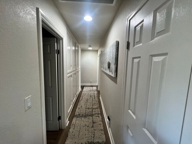 Building Photo - GORGEOUS 3/2.5 Bath Remodeled Home with Stunning Views in Alpine