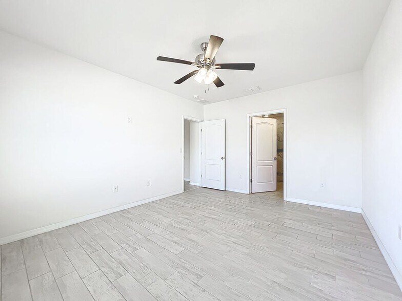 Building Photo - 106 St Thomas Dr