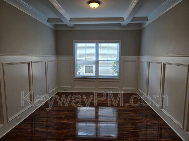 Building Photo - 716 Herrington Dr