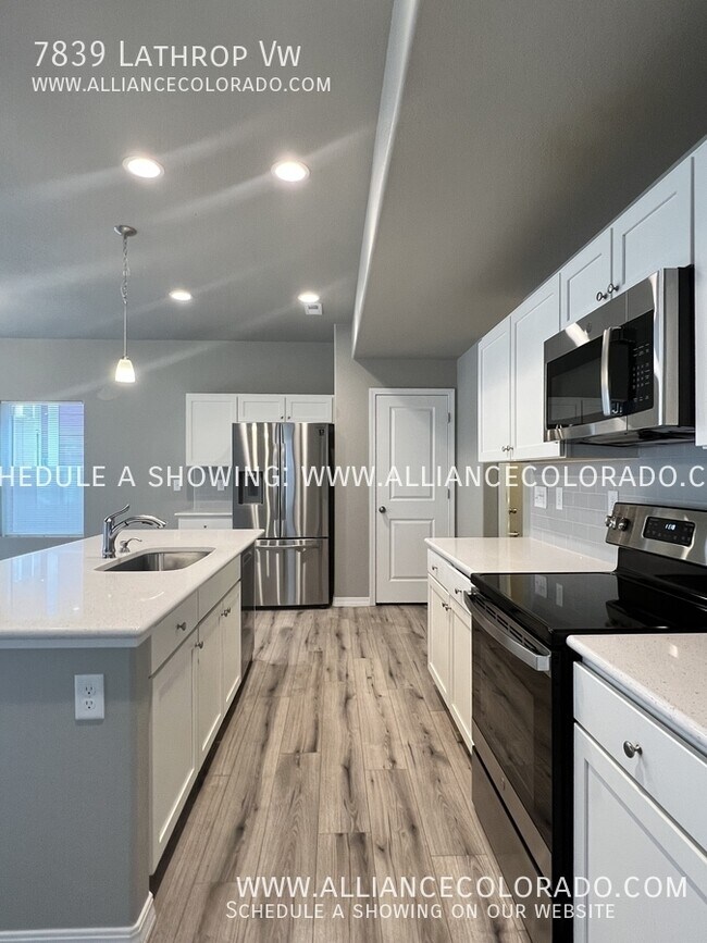 Building Photo - 7839 Lathrop Vw