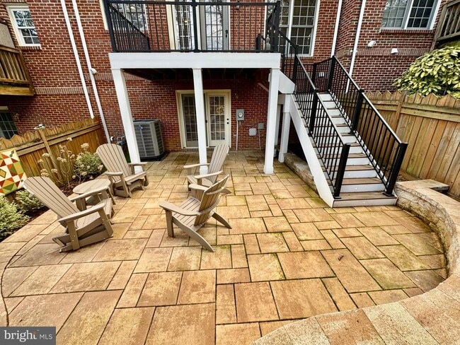 Building Photo - 118 Mosby Cir