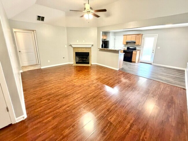 Building Photo - 1039 Crayton Ridge Dr