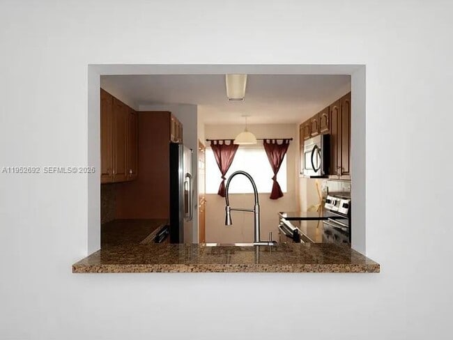 Building Photo - 9457 Palm Cir N