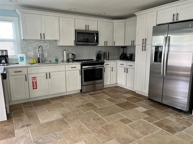 Building Photo - 2963 Bahia Vista St