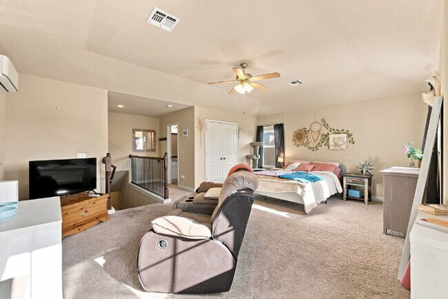 Building Photo - 8951 Highland Dawn