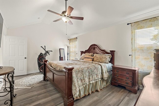 Building Photo - 703 Canyon Garden Dr