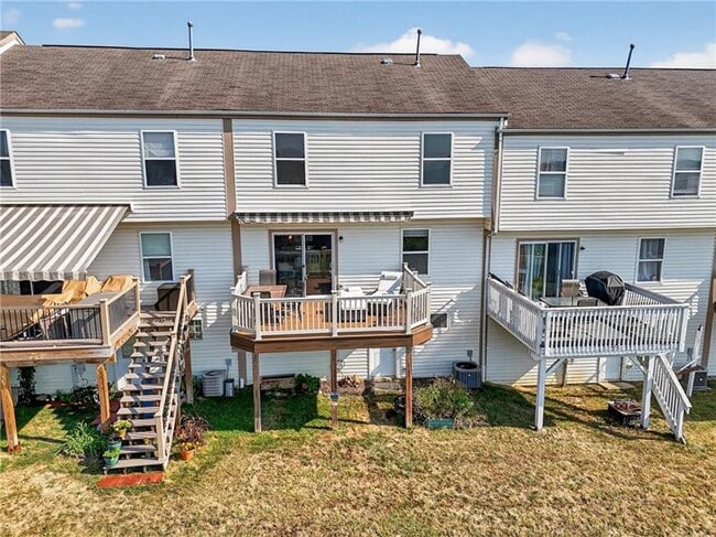 Building Photo - 117 Scenic Hill Dr