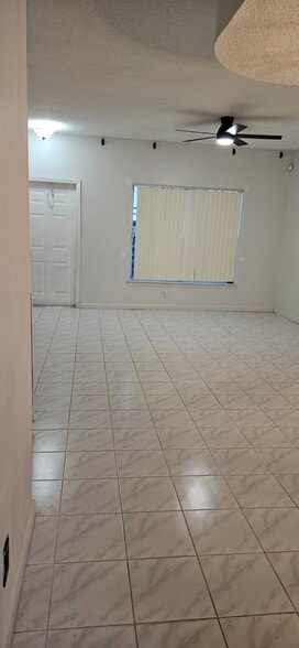 Building Photo - 9934 NW 56th Pl