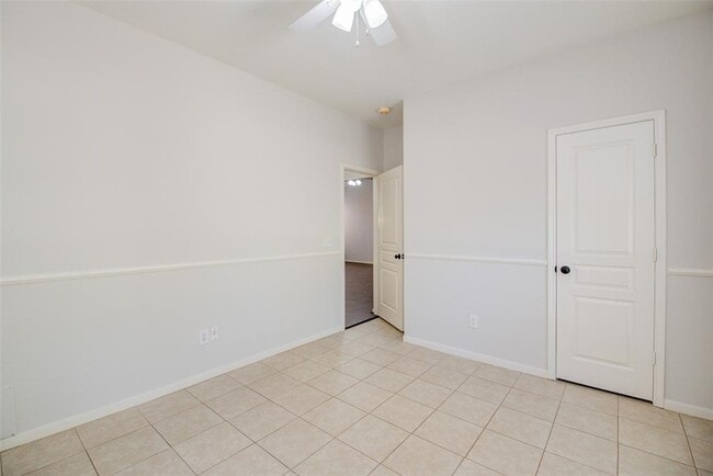 Building Photo - 322 Leafsage Ct