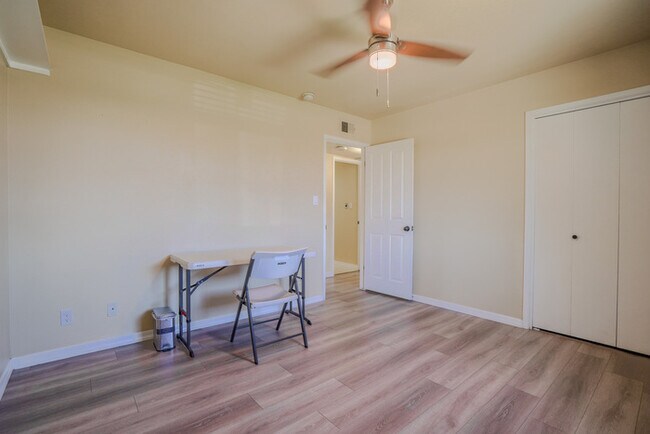 Building Photo - 845 W Romo Jones St