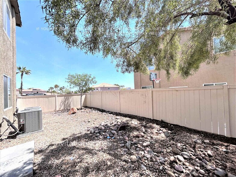 Building Photo - 8407 Lucero Ave