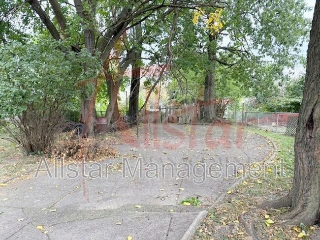 Building Photo - 3312 W 30th St