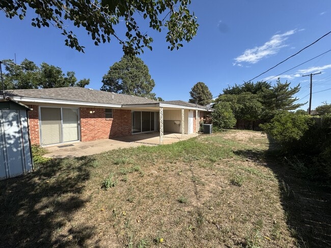 Primary Photo - 2201 Barnett Dr