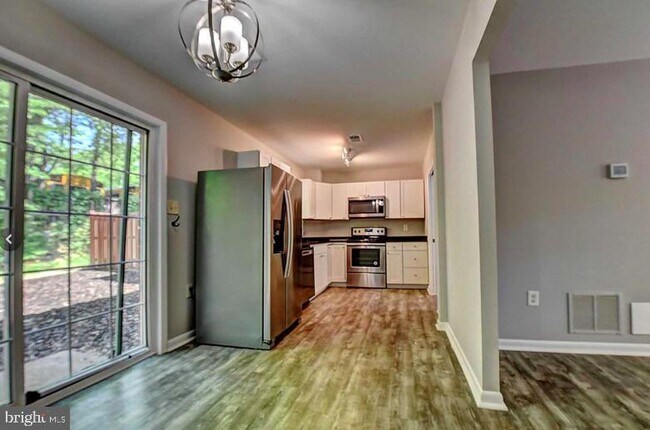 Building Photo - 2226 Gunsmith Square