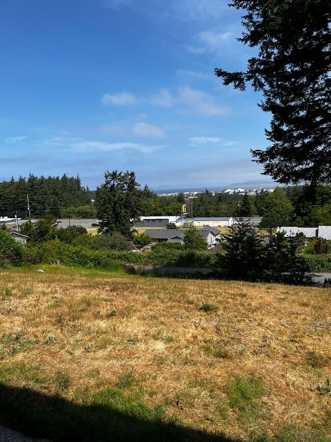 Building Photo - Hawks Prairie (3157 Hawks Prairie Rd.)