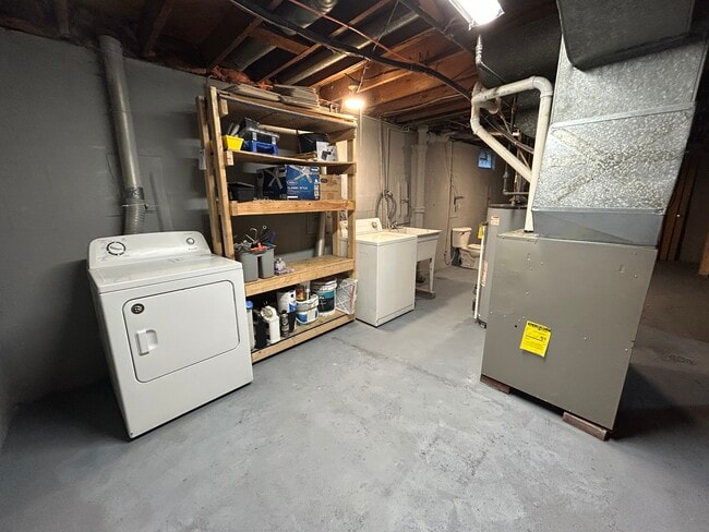 Building Photo - 938 Allen Rd