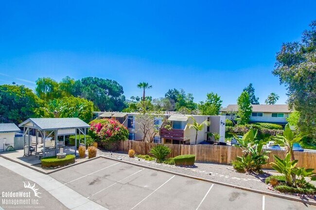 Building Photo - Updated 2Bdm 2Ba Condo in Windsor Chalet C...