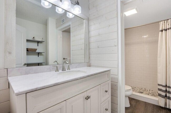 Building Photo - 133 Brackenwood Rd