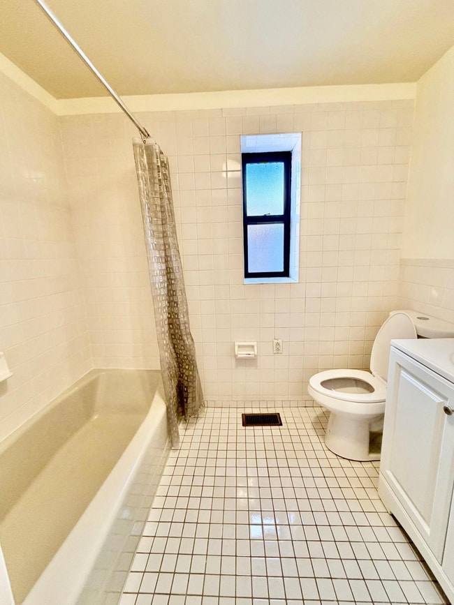 Building Photo - 3015 Belgrade St