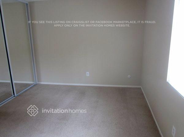 Building Photo - 11210 Lorenzo Dr