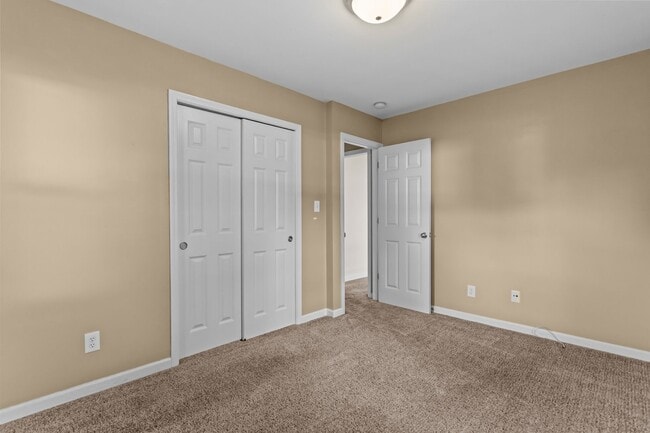 Building Photo - 1090 Rita Dr