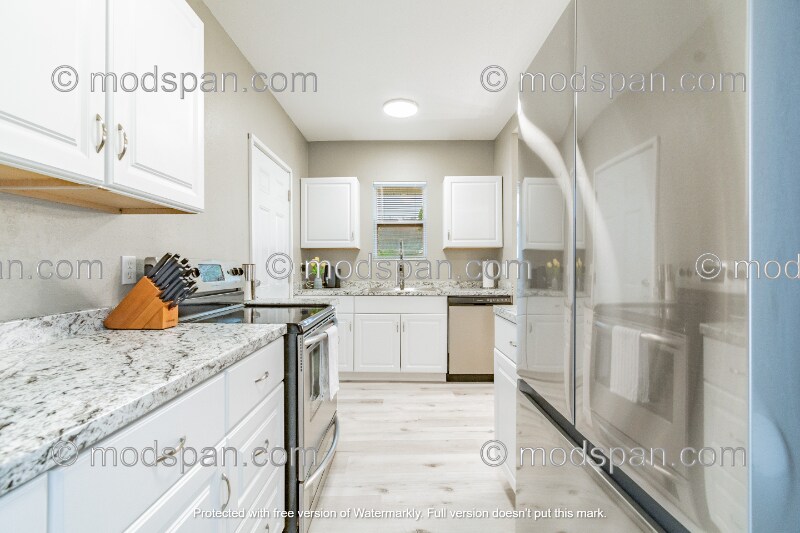 Building Photo - 1801 31st Ave N