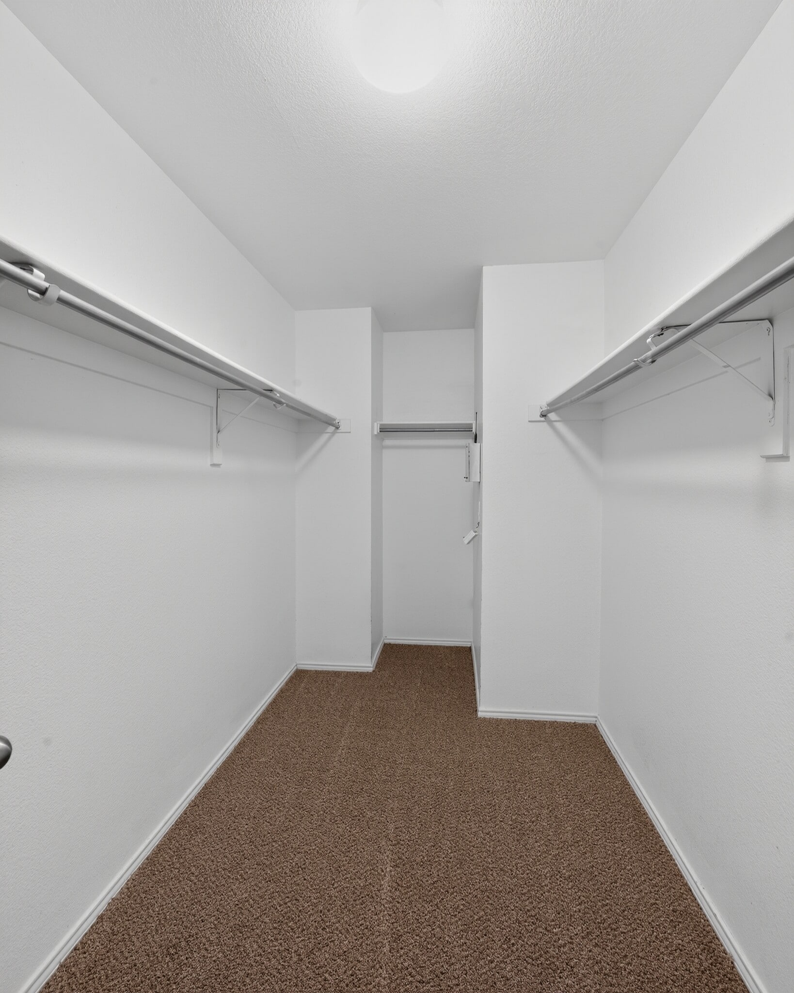 Building Photo - 1432 Oak Hollow Ln