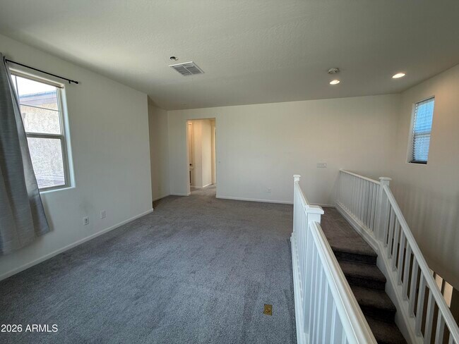 Building Photo - 263 E Lantana Dr