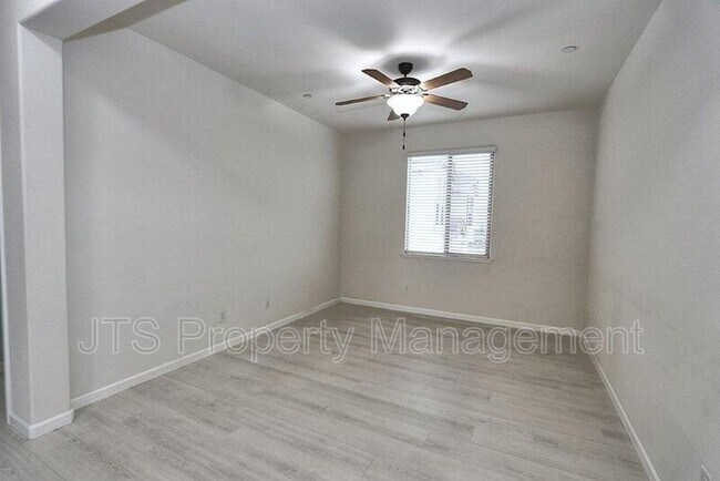 Building Photo - 9200 Rioja St