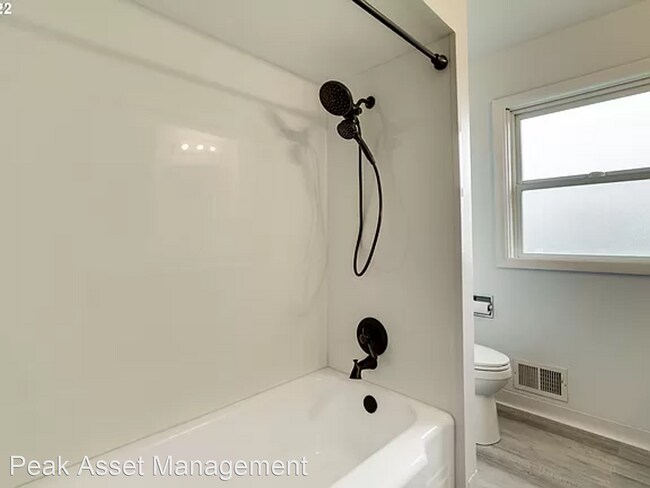 Building Photo - 4 br, 2 bath House - 7740 SE Flavel St