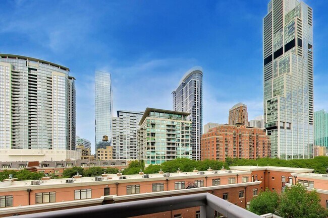 Building Photo - 1322 S Prairie Ave