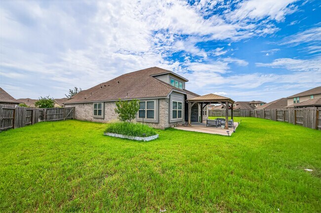 Building Photo - 20126 Matador Ridge Dr