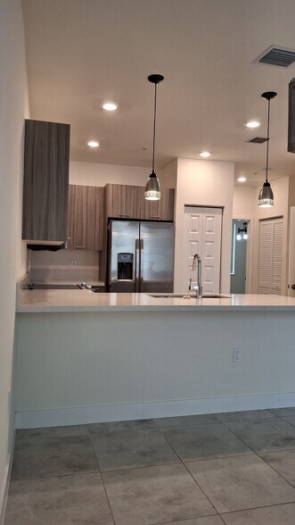 Building Photo - 10290 NW 64th Ter