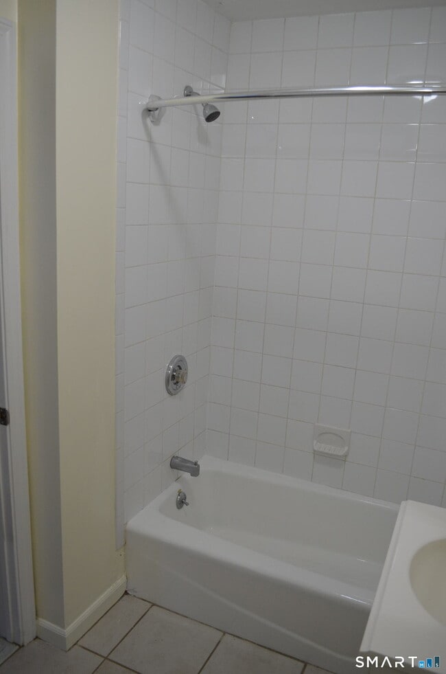 Building Photo - 50 Myano Ln