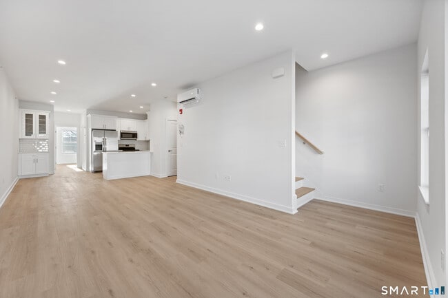 Building Photo - 29 Village Rd