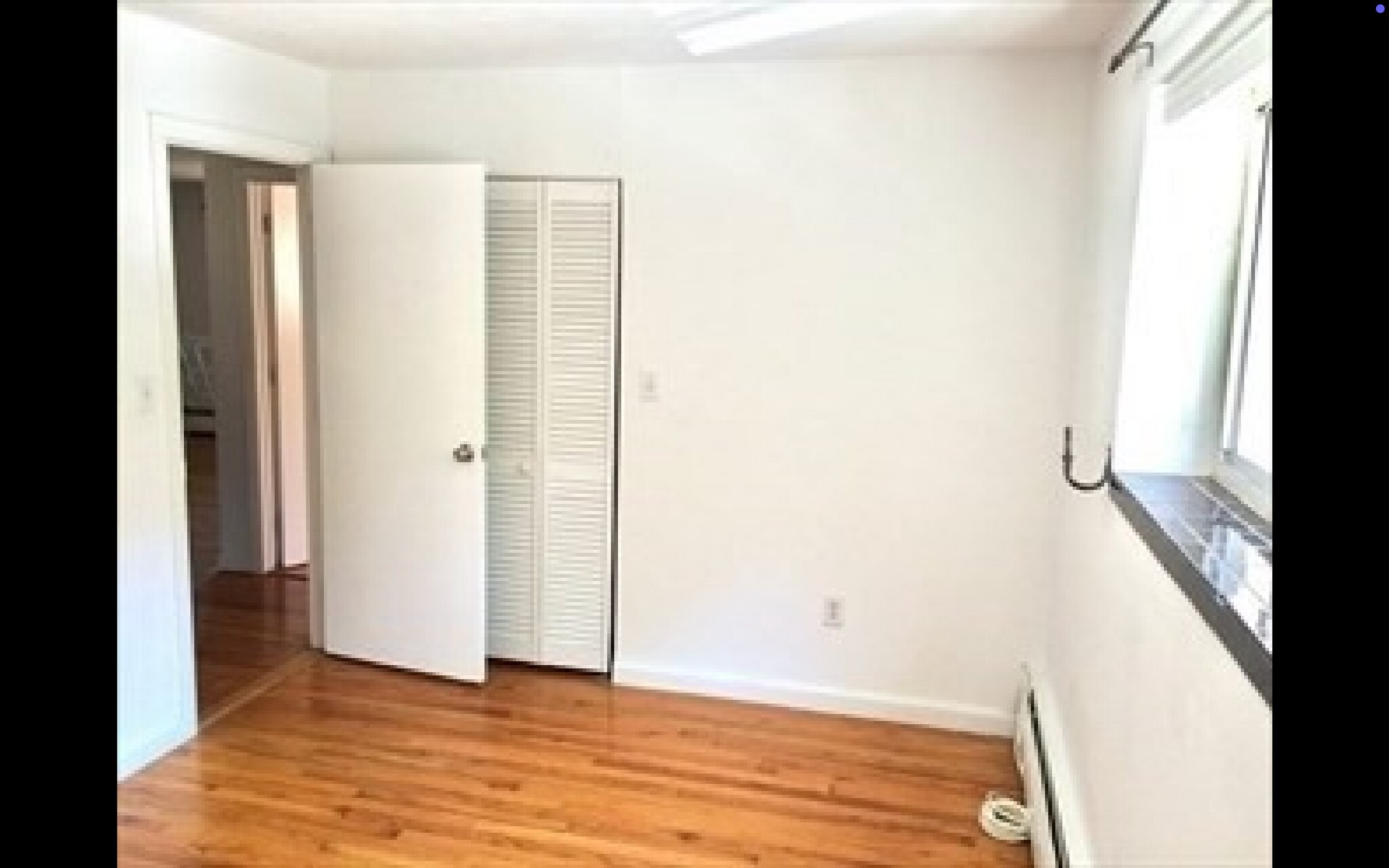 Building Photo - 233 Kelton St