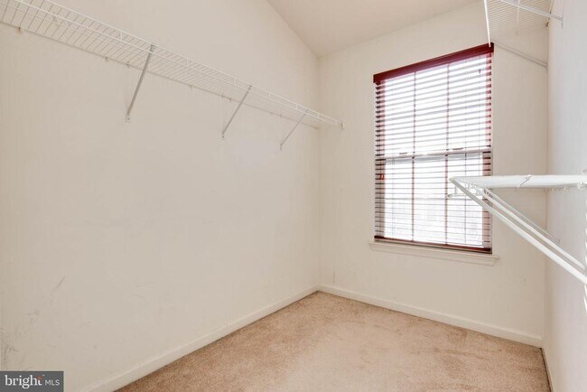 Building Photo - 6721 Caleb Dorsey Square