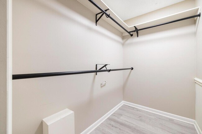 Building Photo - 3800 Memorial Blvd